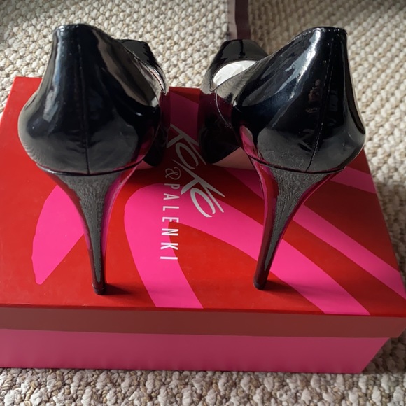 Black Patent heels, never used. With original box - Picture 3 of 8